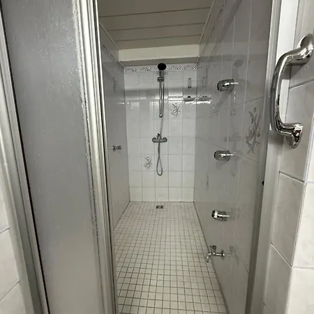 Moebliertes R In Karlsruhe Durlach Appartement Niederdorla