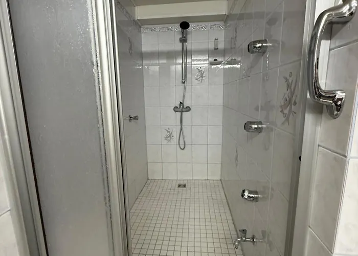 Moebliertes R In Karlsruhe Durlach Appartement Niederdorla